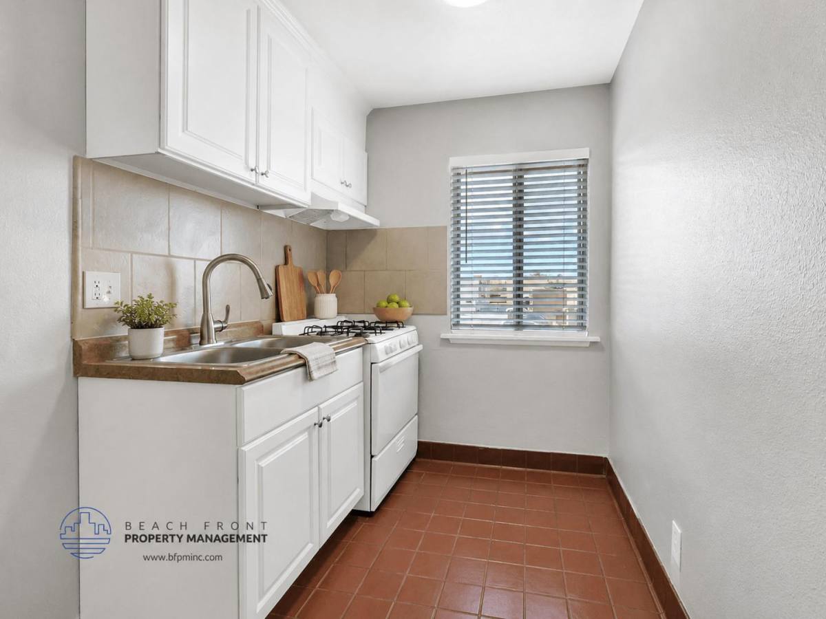 Apartment for rent at 228 W Carson St, Carson, CA 90745