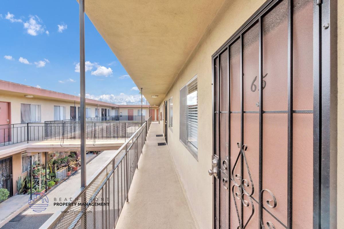 Apartment for rent at 228 W Carson St, Carson, CA 90745