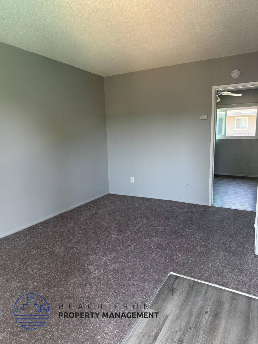 Apartment for rent at Villa De Palms, 911 W La Palma Ave, Anaheim, CA 92801