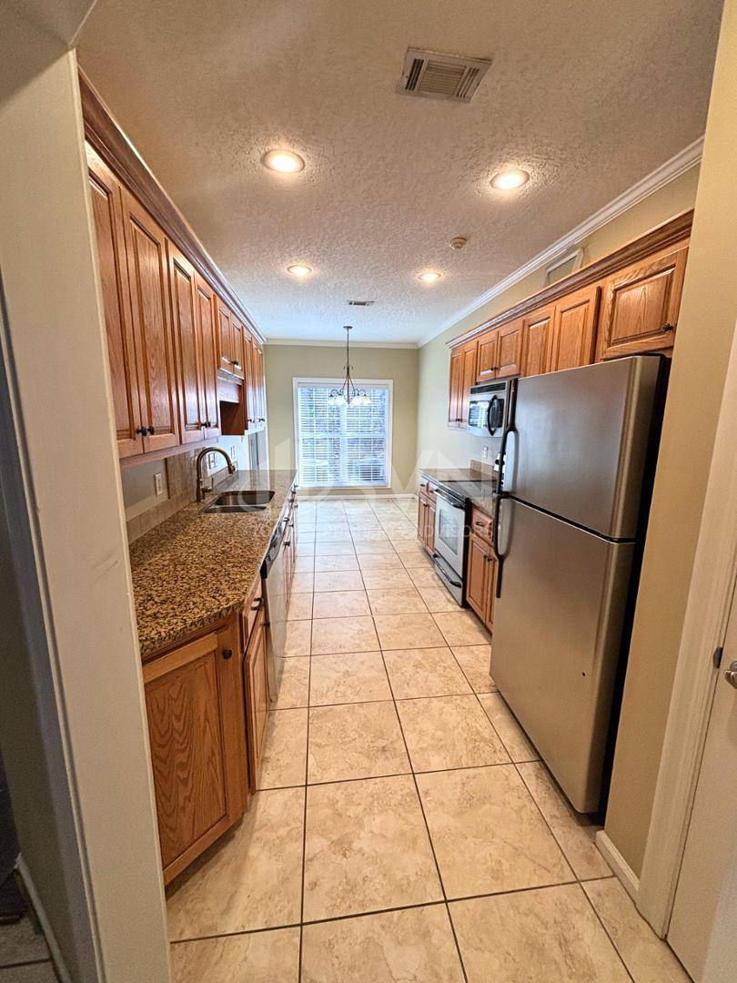 Apartment for rent at 1708 Spring Hill Place, Valdosta, GA 31601