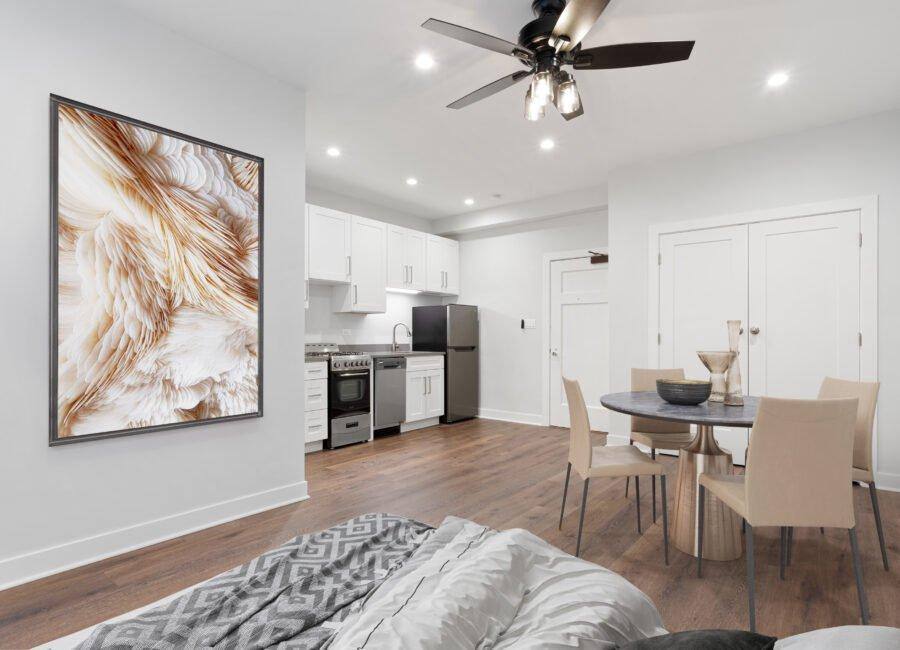 Apartment for rent at 422 W Melrose St, Chicago, IL 60657