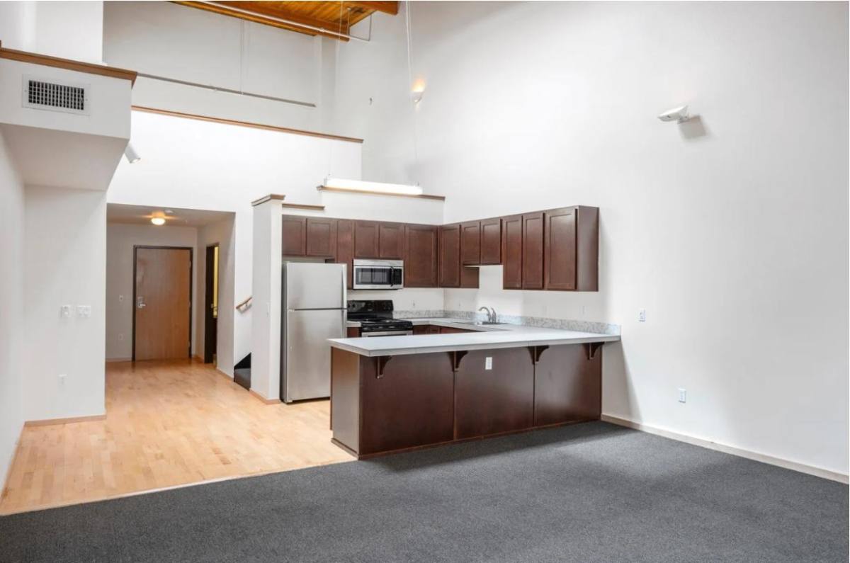 Apartment for rent at Hawthorne Belmont, 3340 SE Morrison St, Portland, OR 97214