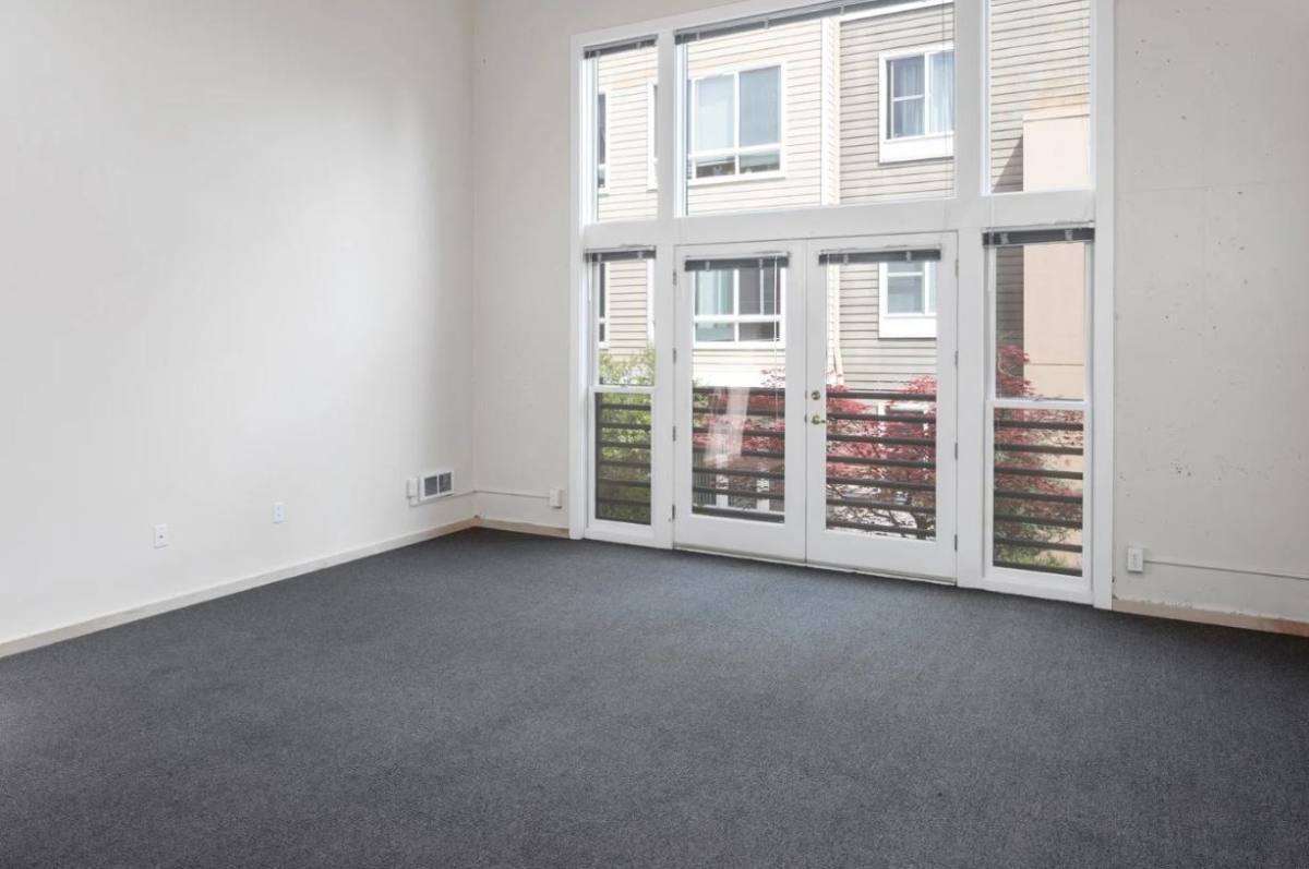 Apartment for rent at Hawthorne Belmont, 3340 SE Morrison St, Portland, OR 97214