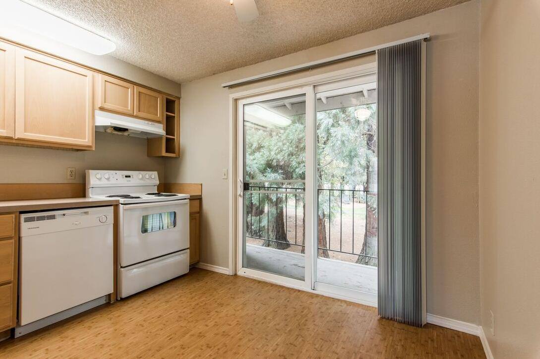Apartment for rent at Redwood Park, 4103 W 18th Ave, Eugene, OR 97402