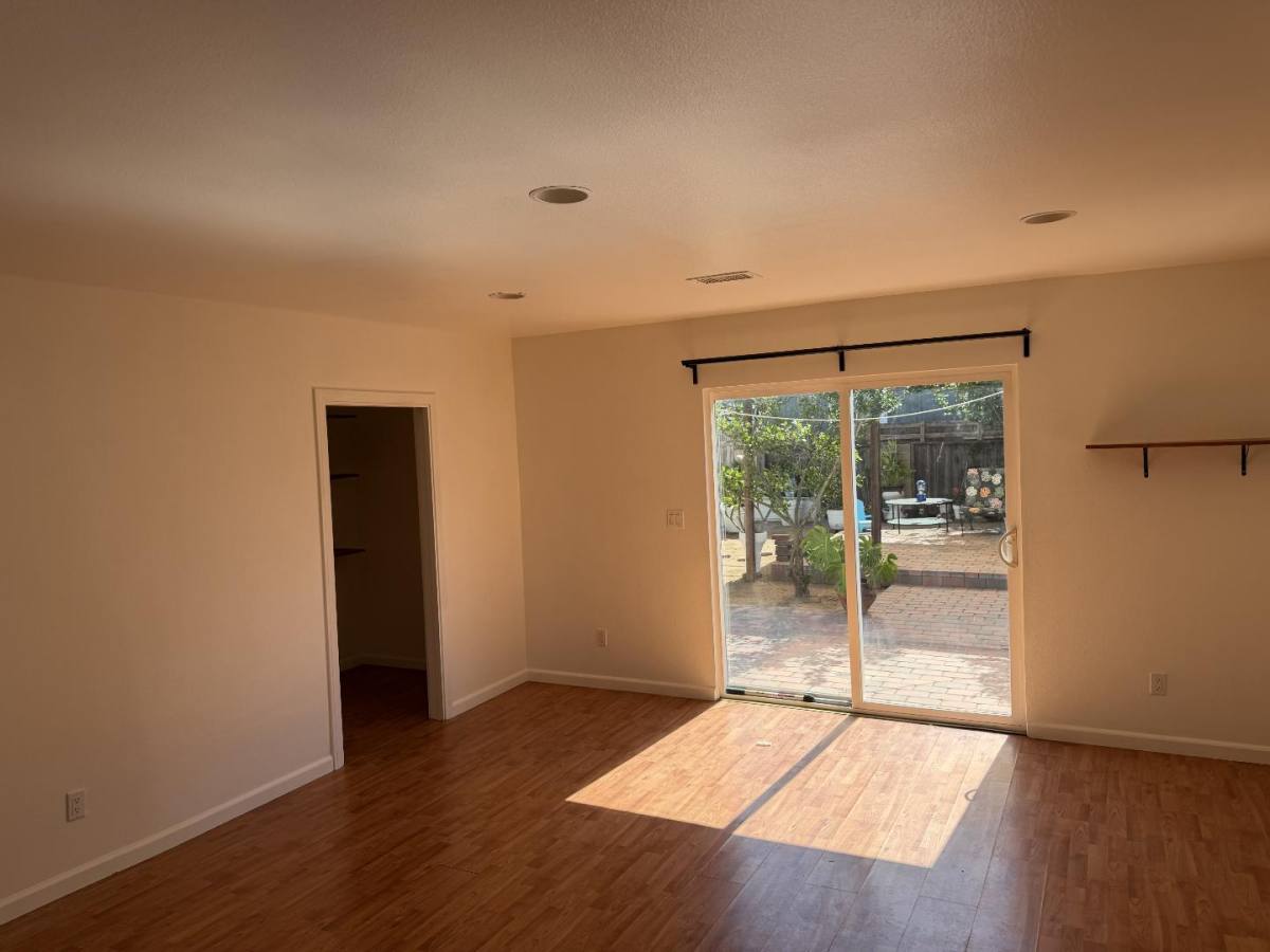 House for rent at 2020 Continental Ave, Costa Mesa, CA 92627