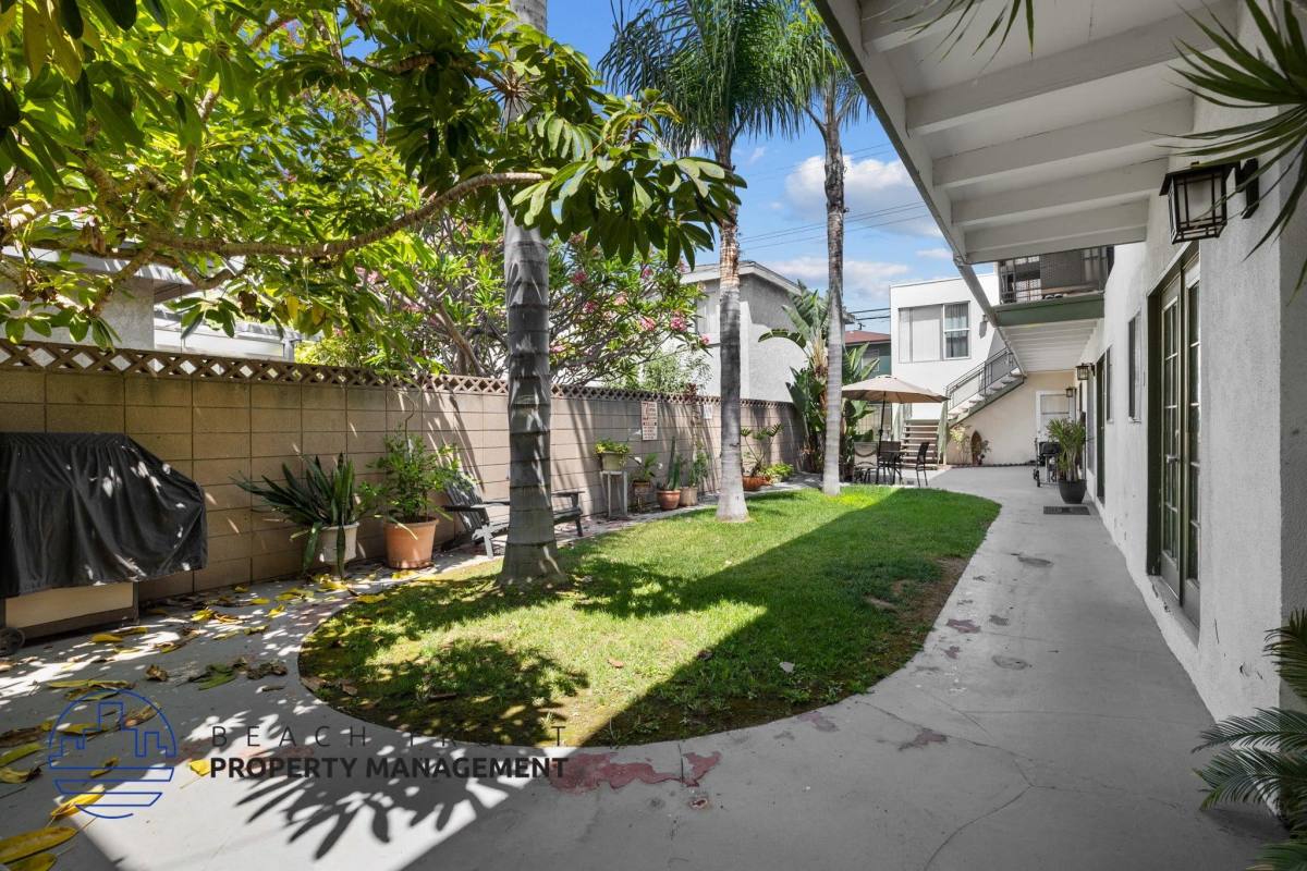 Apartment for rent at 3035 E Mariquita St, Long Beach, CA 90803