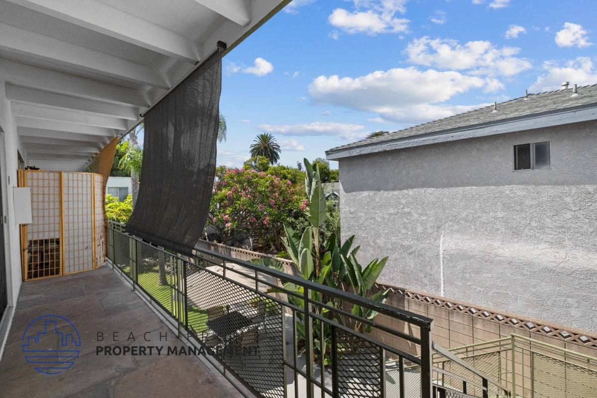 Apartment for rent at 3035 E Mariquita St, Long Beach, CA 90803
