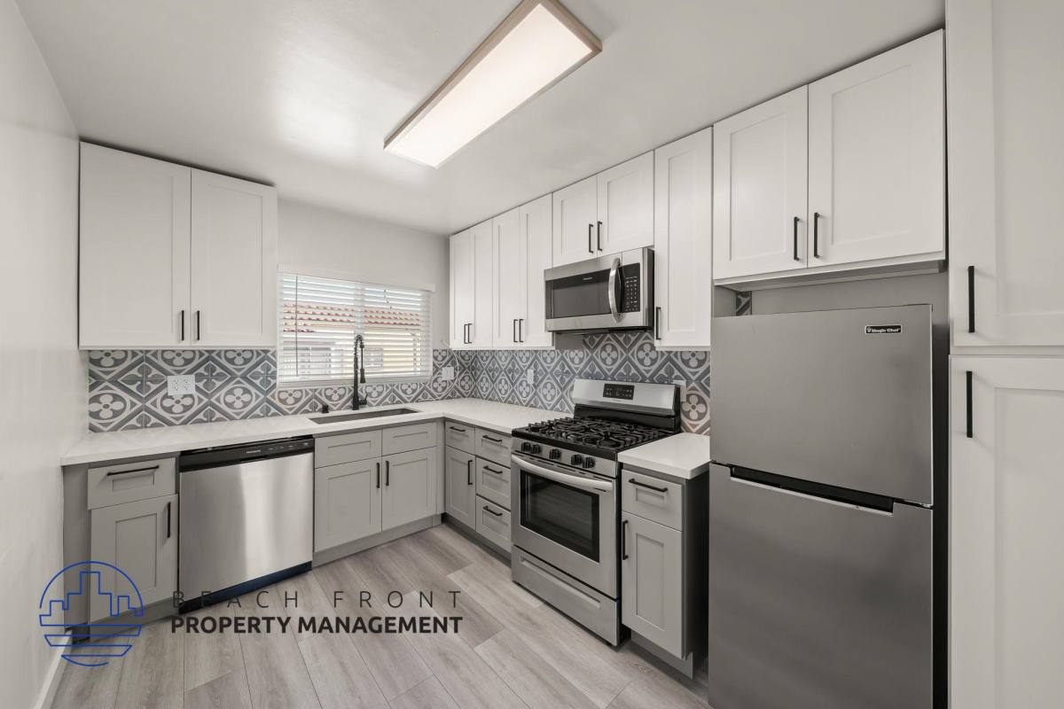 Apartment for rent at Le Roi, 254 S Normandie Ave, Los Angeles, CA 90004