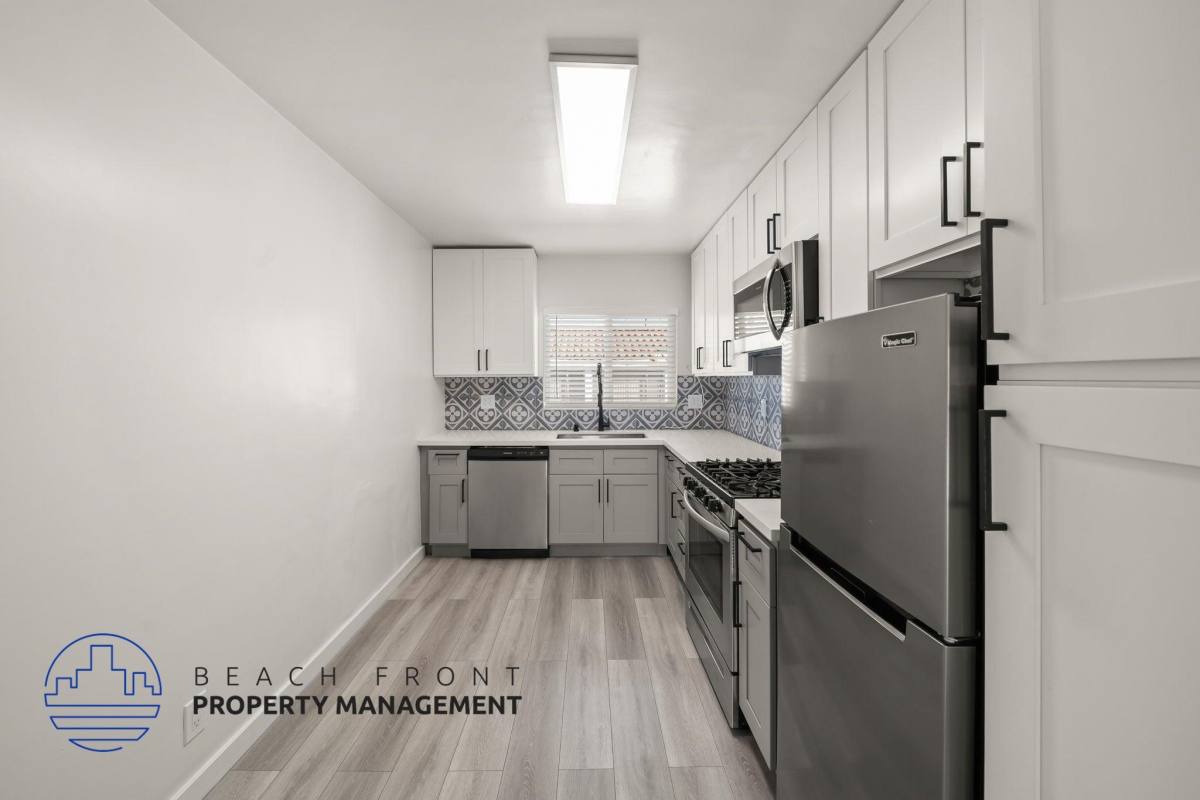 Apartment for rent at Le Roi, 254 S Normandie Ave, Los Angeles, CA 90004
