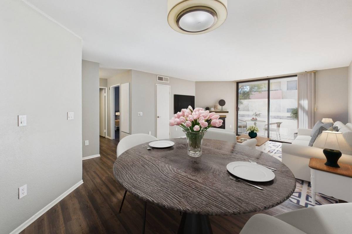 Apartment for rent at 1807 North Las Palmas Avenue, 1807 N Las Palmas #306, Los Angeles, CA 90028