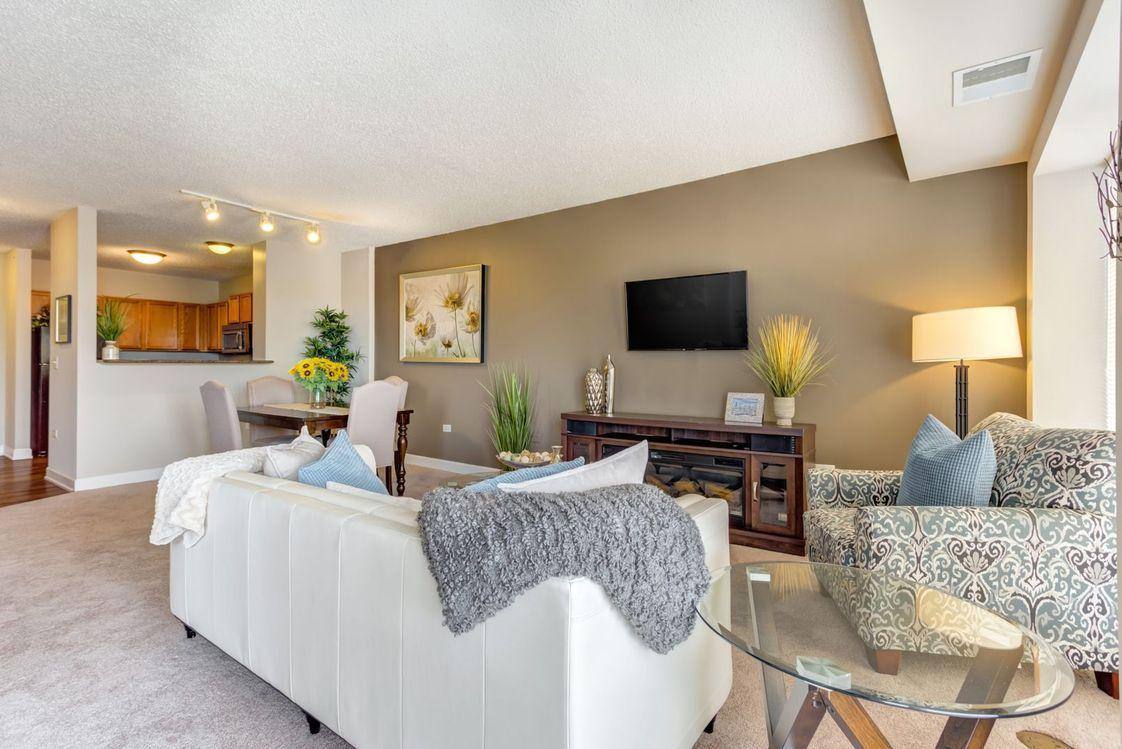 Apartment for rent at 415 Howard St #1002, Evanston, IL 60202