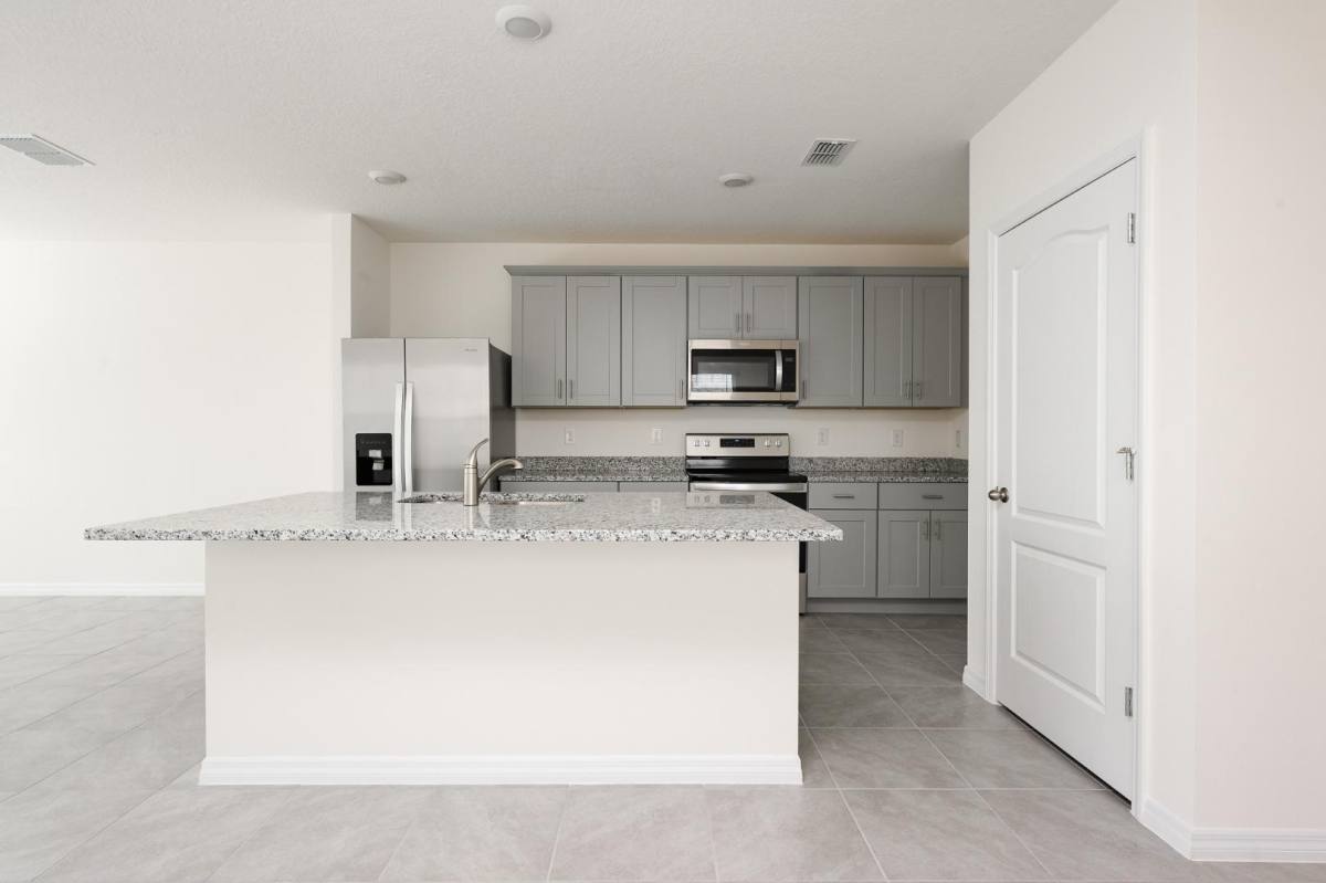 Townhouse for rent at 41 Bella Oaks Dr, Port Orange, FL 32129