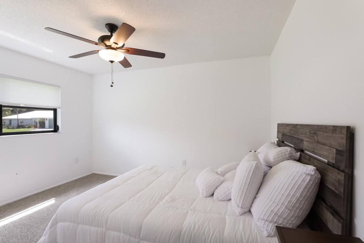 House for rent at 5424 America Dr, Sarasota, FL 34231