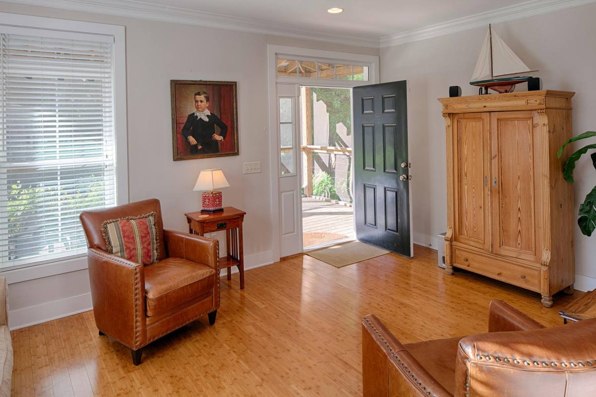 House for rent at Thndrblt Colleg, 3206 Robertson, Savannah, GA 31404