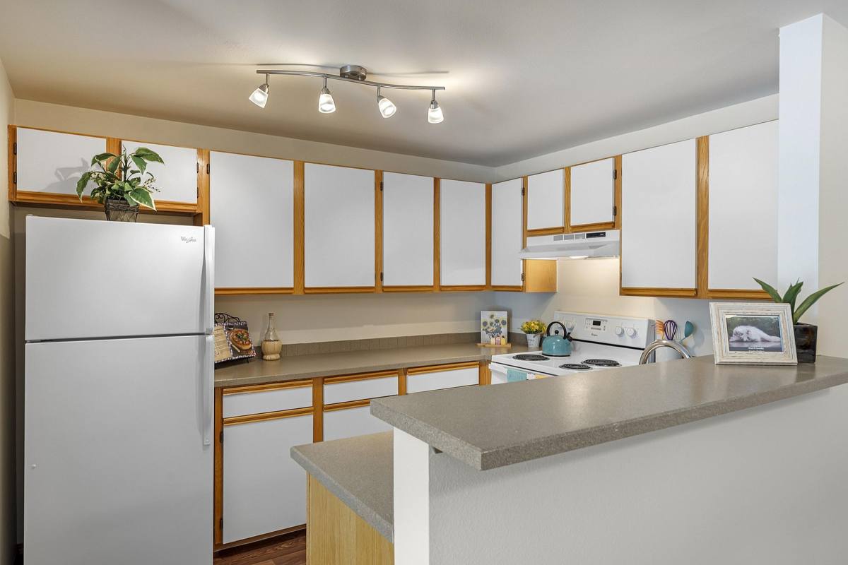 Apartment for rent at Canyon Springs, 15914 44th Ave W #H202, Lynnwood, WA 98087
