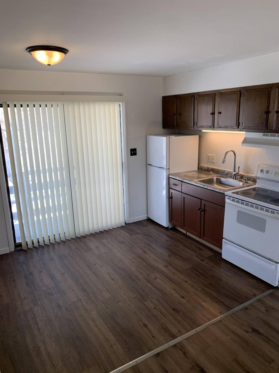 Apartment for rent at 1004 S College St #9, Springfield, IL 62704