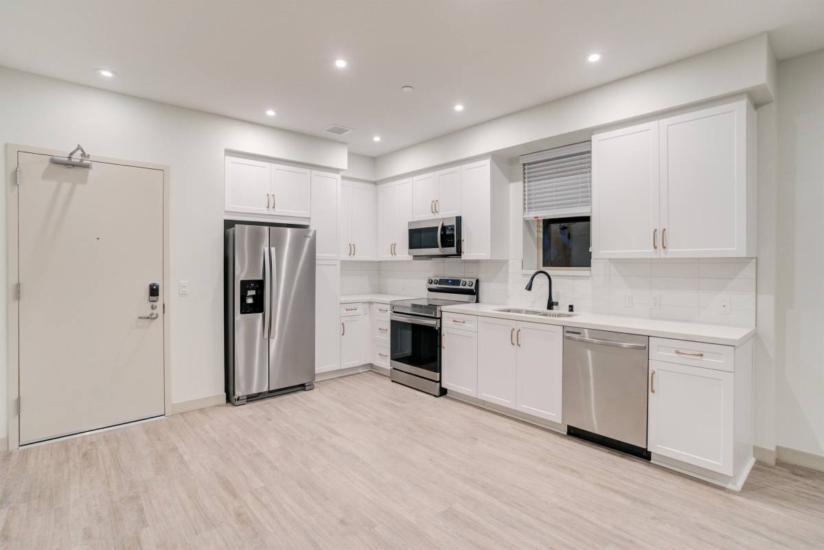 Apartment for rent at 15100 Brookhurst St #301, Westminster, CA 92683