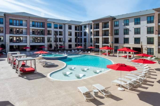 Apartment for rent at 13475 Rincon Dr, Houston, TX 77077