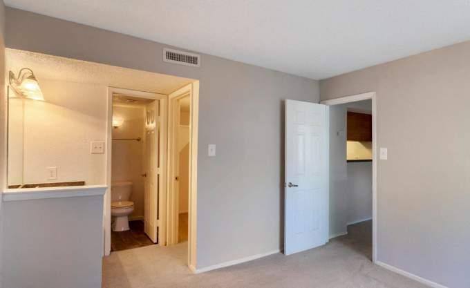 Apartment for rent at 2000 Bay Area Blvd, Houston, TX 77058