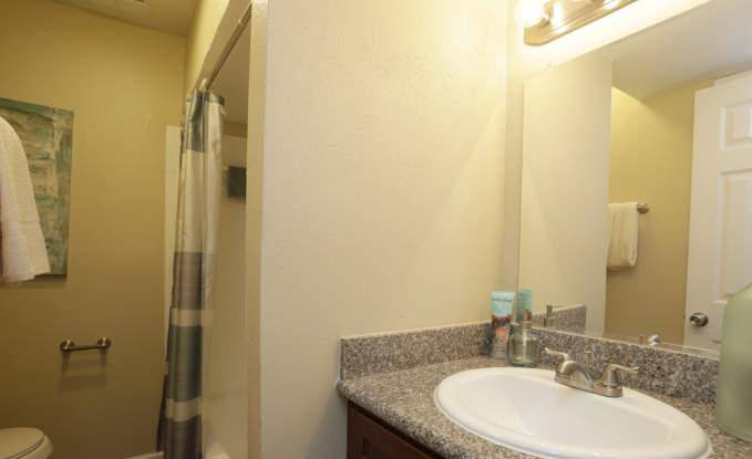 Apartment for rent at 201 Vista Rd, Pasadena, TX 77504