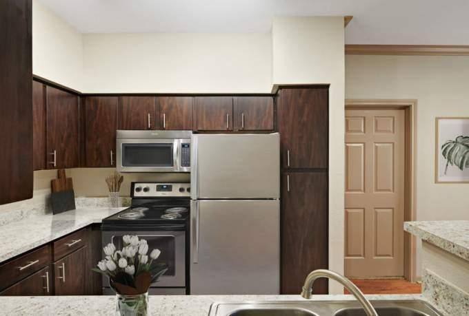 Apartment for rent at 2700 Woodland Park Dr, Houston, TX 77082