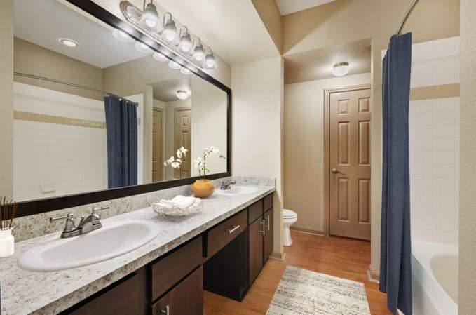 Apartment for rent at 2700 Woodland Park Dr, Houston, TX 77082