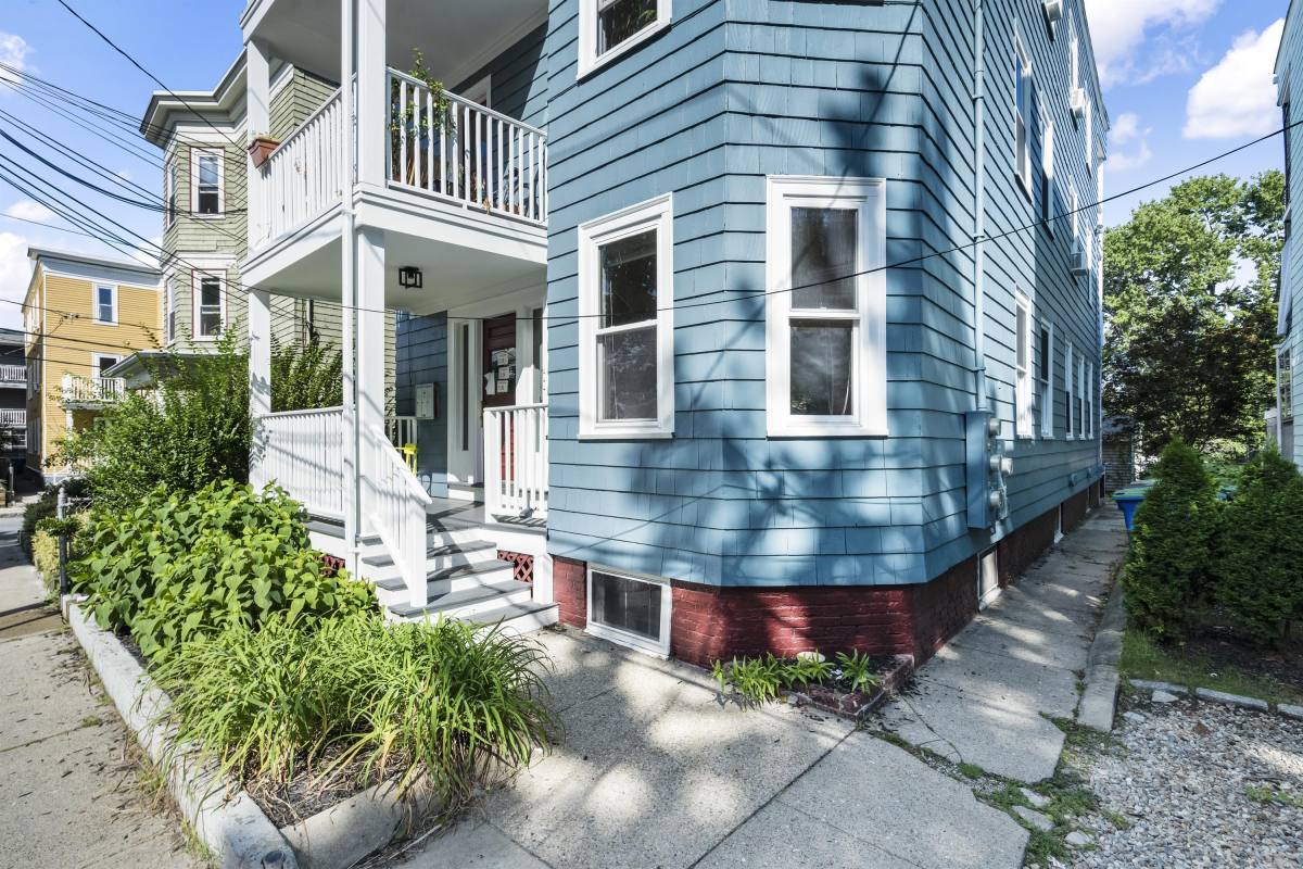 Apartment for rent at 31 Harold St #1, Somerville, MA 02143