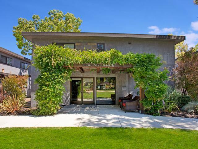 Apartment for rent at Hamwood, 600 N Whisman Rd #43, Mountain View, CA 94043