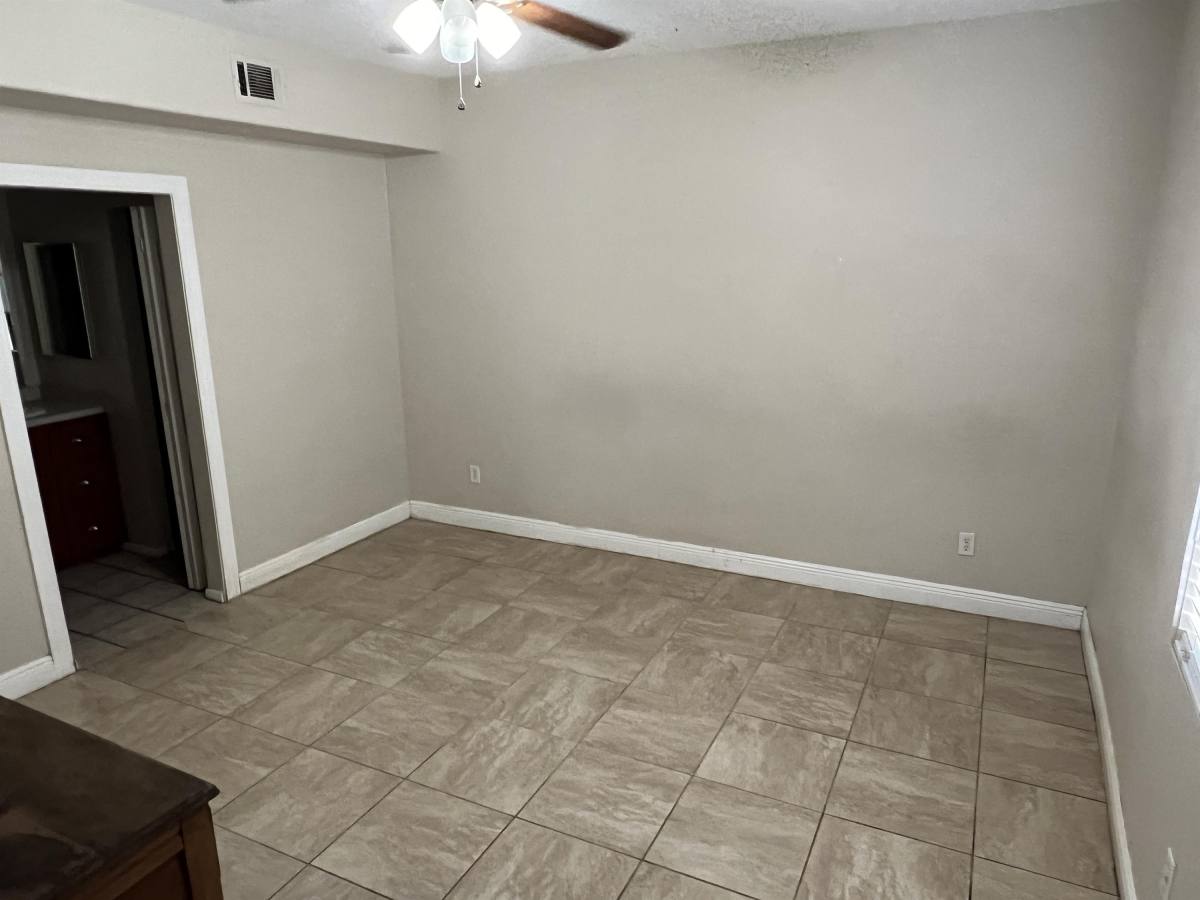 House for rent at 1004 N Gordon St, Plant City, FL 33563