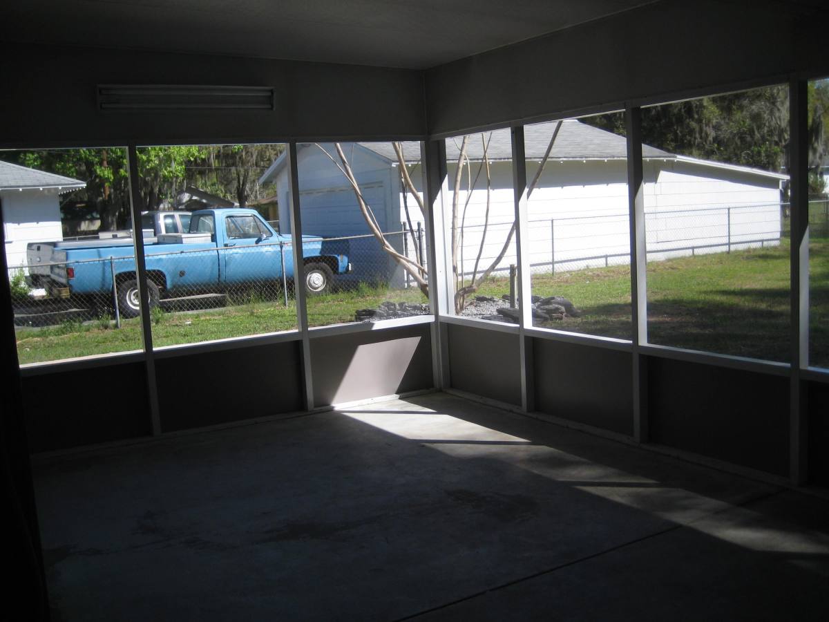 House for rent at 1004 N Gordon St, Plant City, FL 33563