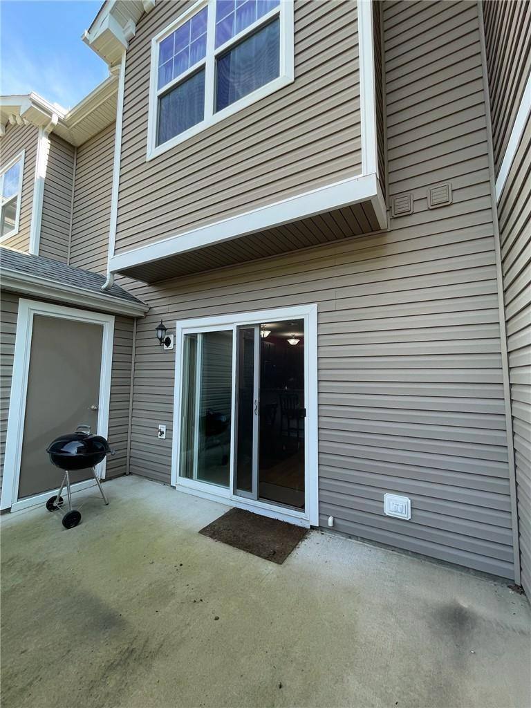 Townhouse for rent at Kings Point, 2409 Leytonstone Dr, Chesapeake, VA 23321