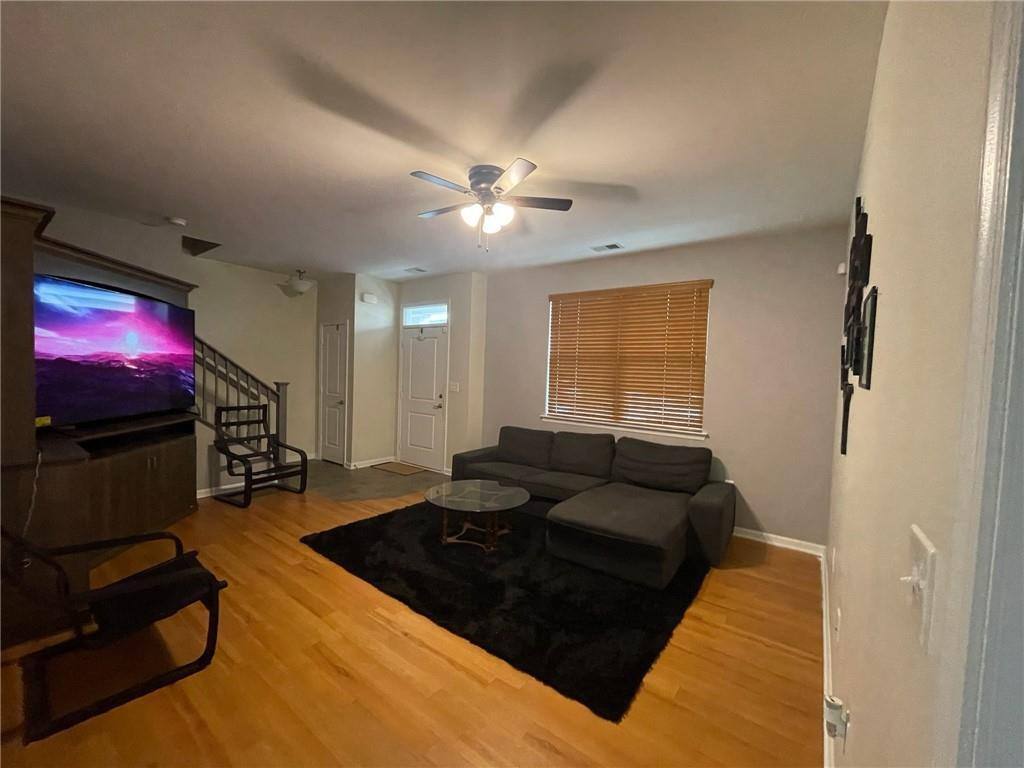Townhouse for rent at Kings Point, 2409 Leytonstone Dr, Chesapeake, VA 23321