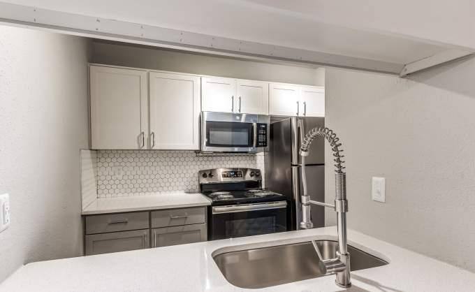Apartment for rent at 12000 Sawmill Rd, Spring, TX 77380