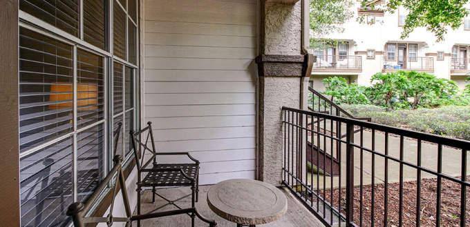 Apartment for rent at 8585 Woodway Dr, Houston, TX 77063