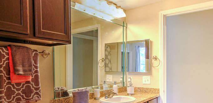 Apartment for rent at 8585 Woodway Dr, Houston, TX 77063