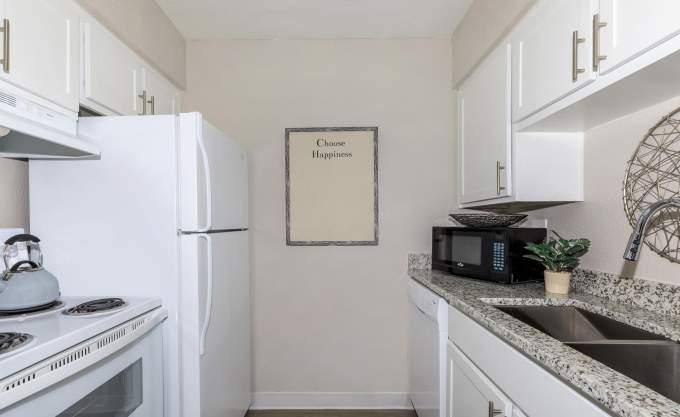 Apartment for rent at 8990 Richmond Ave, Houston, TX 77063