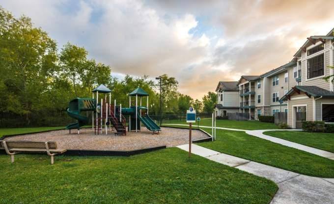 Apartment for rent at 5045 Crenshaw Rd, Pasadena, TX 77505