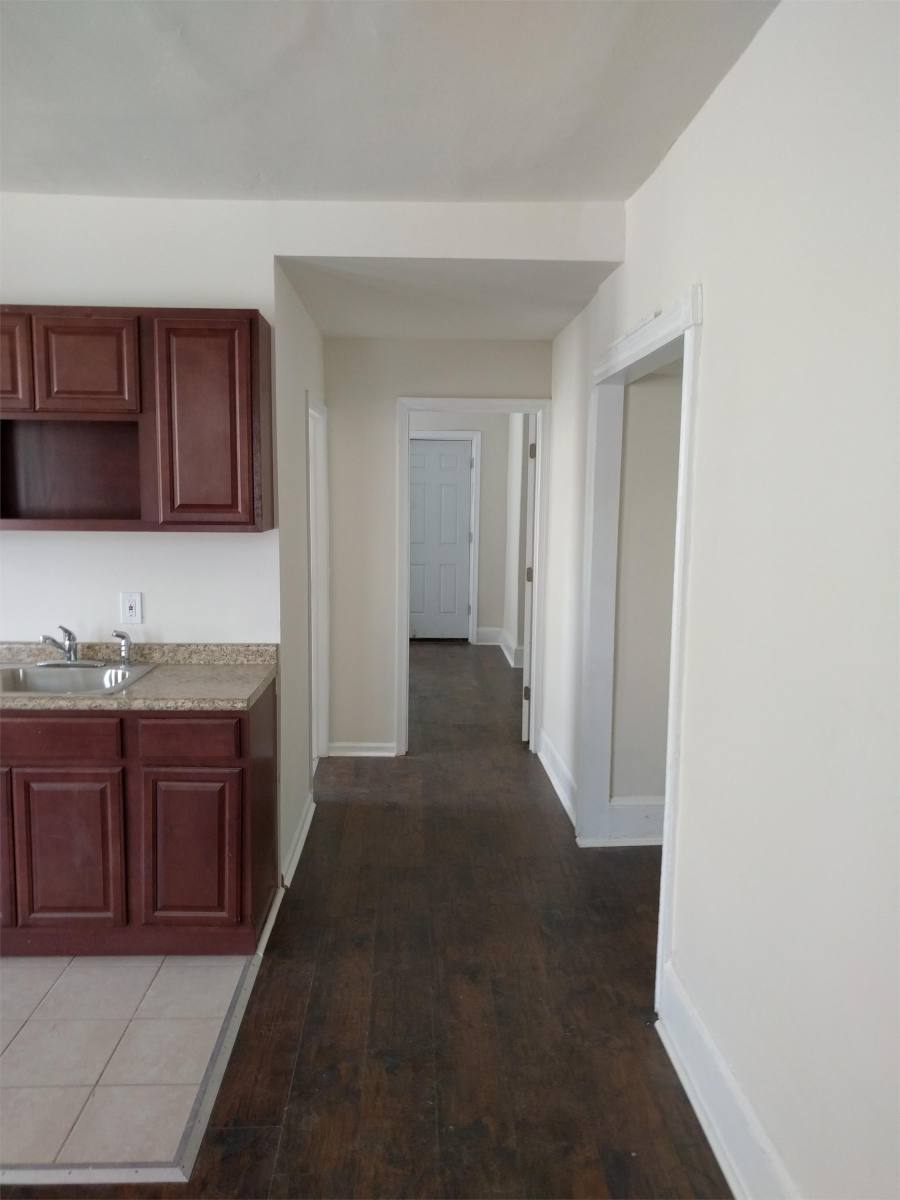 Apartment for rent at 1204 W Rockland St #4, Philadelphia, PA 19141