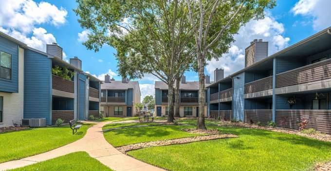 Apartment for rent at 16222 Clay Rd #2047, Houston, TX 77084