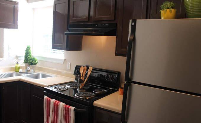 Apartment for rent at 9988 Windmill Lakes Blvd, Houston, TX 77075