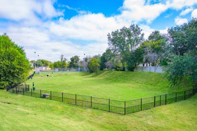 Apartment for rent at 11215 Research Blvd, Austin, TX 78759