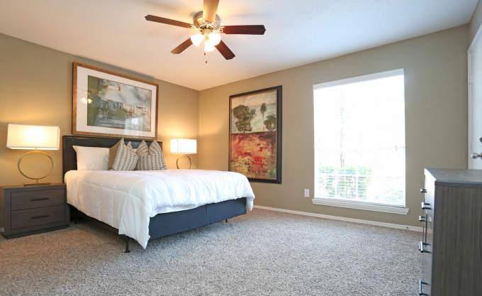 Apartment for rent at 10121 Windmill Lakes Blvd, Houston, TX 77075