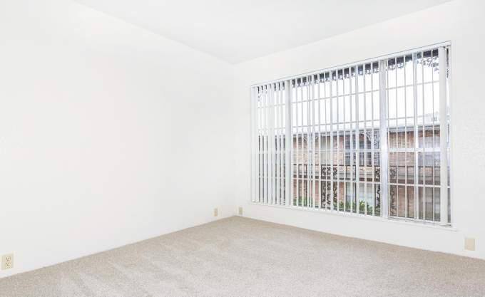 Apartment for rent at 1617 Fountain View Dr #2047, Houston, TX 77057