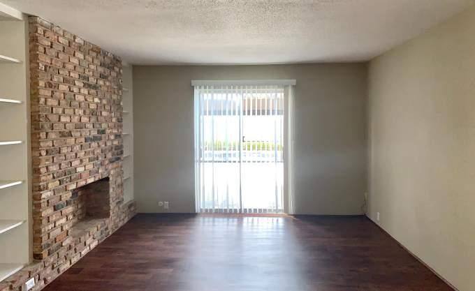 Apartment for rent at 1617 Fountain View Dr #2047, Houston, TX 77057