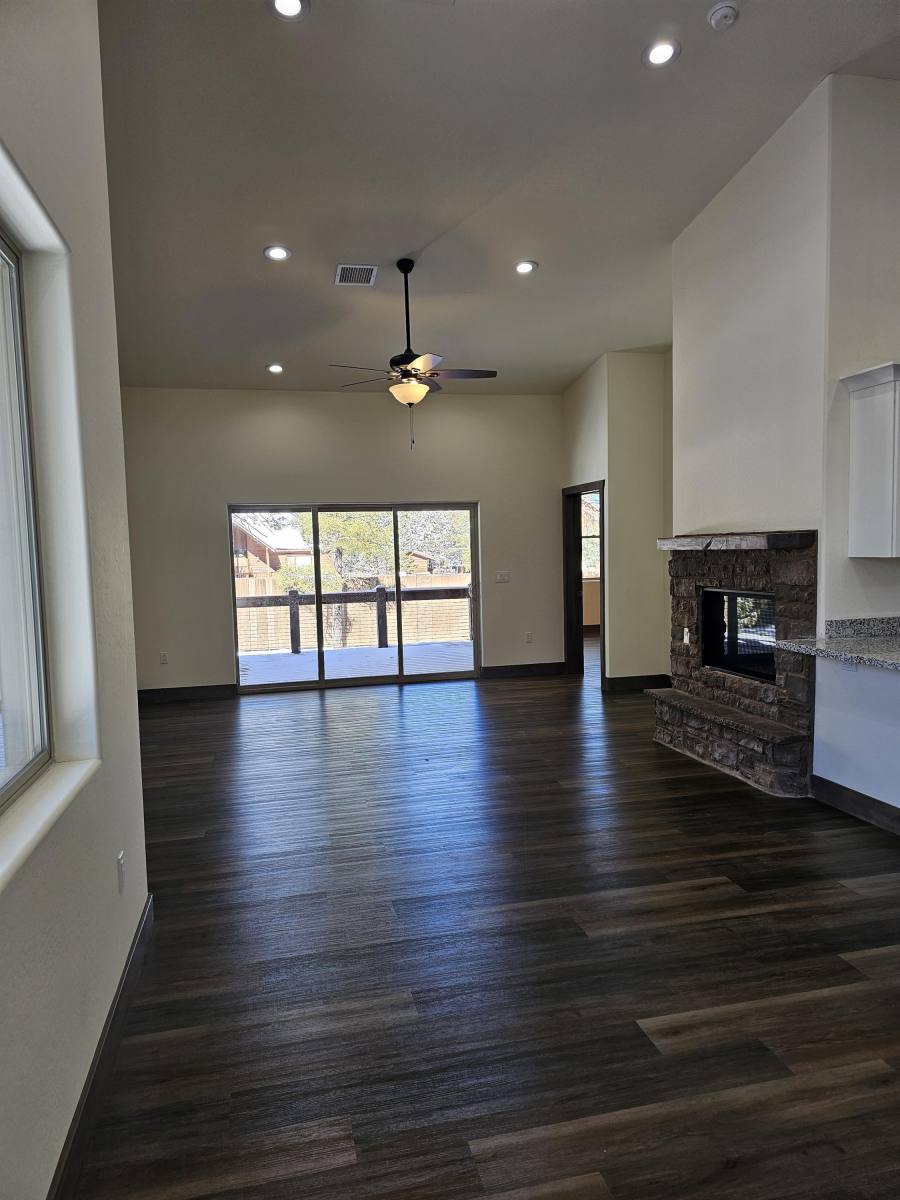 Townhouse for rent at 2850 W Villa Loop #1, Show Low, AZ 85901