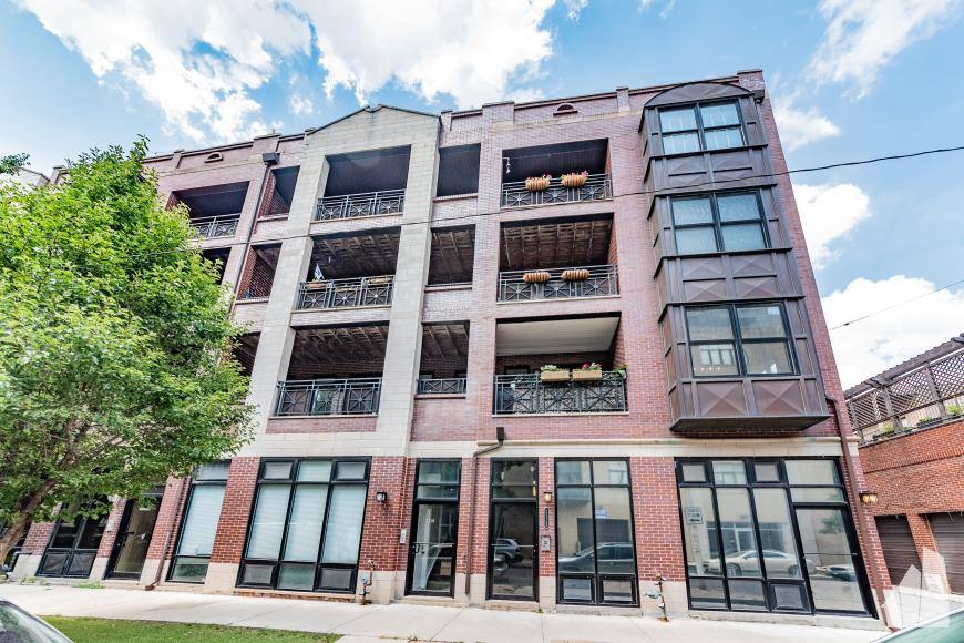 Apartment for rent at 2112 W Rice #1, Chicago, IL 60622