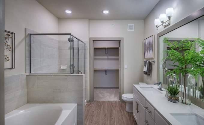 Apartment for rent at 1721 Greenhouse Rd, Houston, TX 77084