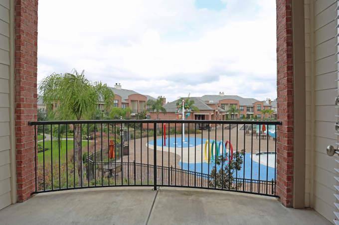 Apartment for rent at 15500 Cutten Rd, Houston, TX 77070