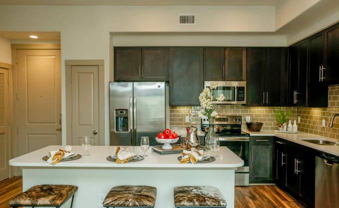 Apartment for rent at 707 Saulnier St, Houston, TX 77019