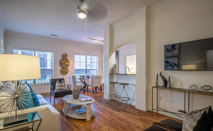Apartment for rent at 320 Jackson Hill St #2174, Houston, TX 77007